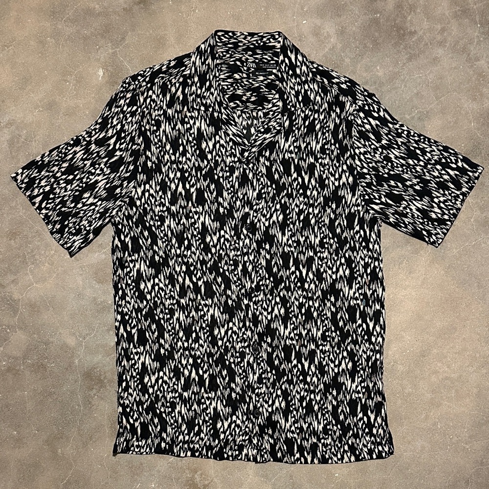 Zara Men's Monochrome Patterned Shirt